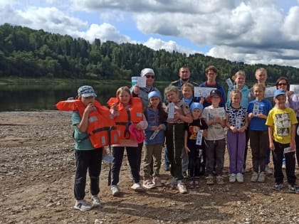 Детям о безопасности на осеннем водоеме рассказали сотрудники Центра ГИМС