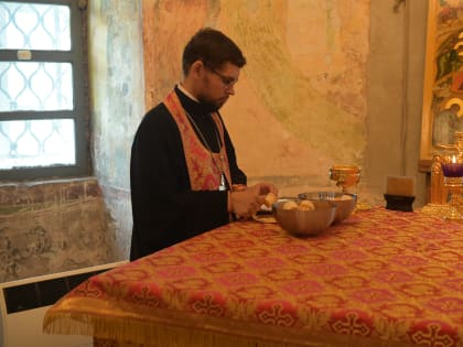 «Крест, хранитель всея вселенныя …»