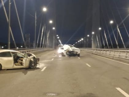 В Череповце два водителя пострадали в ДТП на Архангельском мосту