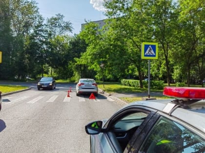 В Череповце на перекрестке сбили ребенка на самокате