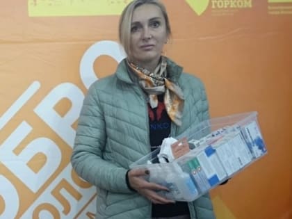 Большую посылку с медикаментами подготовили для вологодских бойцов активисты ветеранской организации «Бывалово»