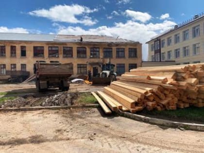 В Тарноге полным ходом идет ремонт основного здания общеобразовательной школы