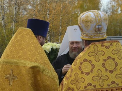 «Просветишася всяческая Воскресением Твоим, Господи…»