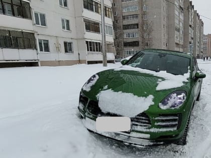 В Череповце на переходе сбили девочку и мужчину