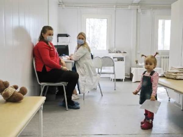 Ведущие специалисты Вологодской областной детской клинической больницы продолжают проводить выездные приемы в районах