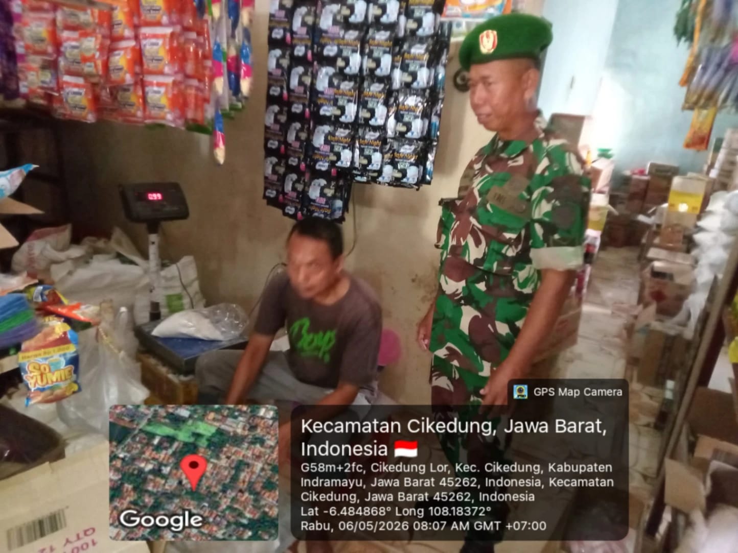 Babinsa Koramil Terisi Pantau Harga Sembako di Indramayu, Ini Daftar Terbarunya