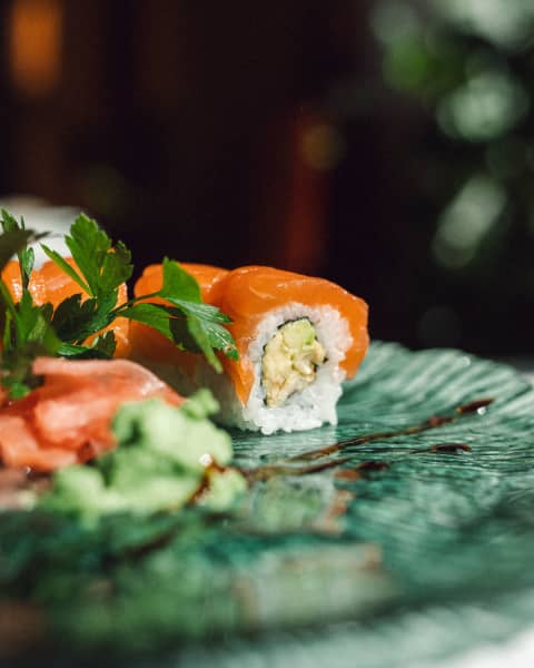 77.- Ebi fresh salmon