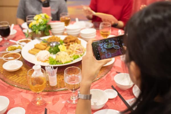 Year-end lunch event for women and children in shelter homes