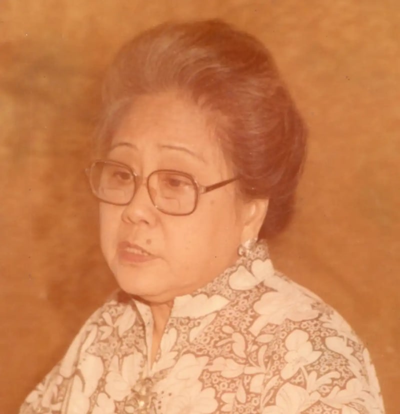 Mrs Seow Peck Leng - Founding President of Singapore Women's Association