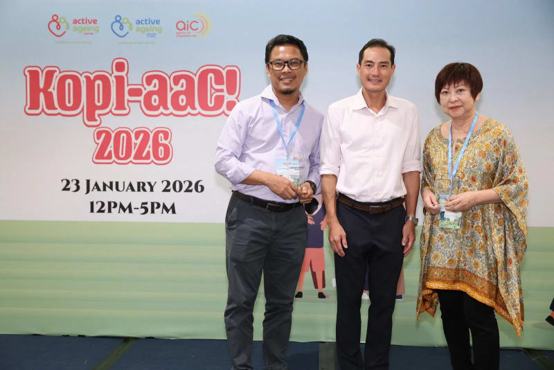 Sara Mei Woo receiving the award at KoPI AAC 2026