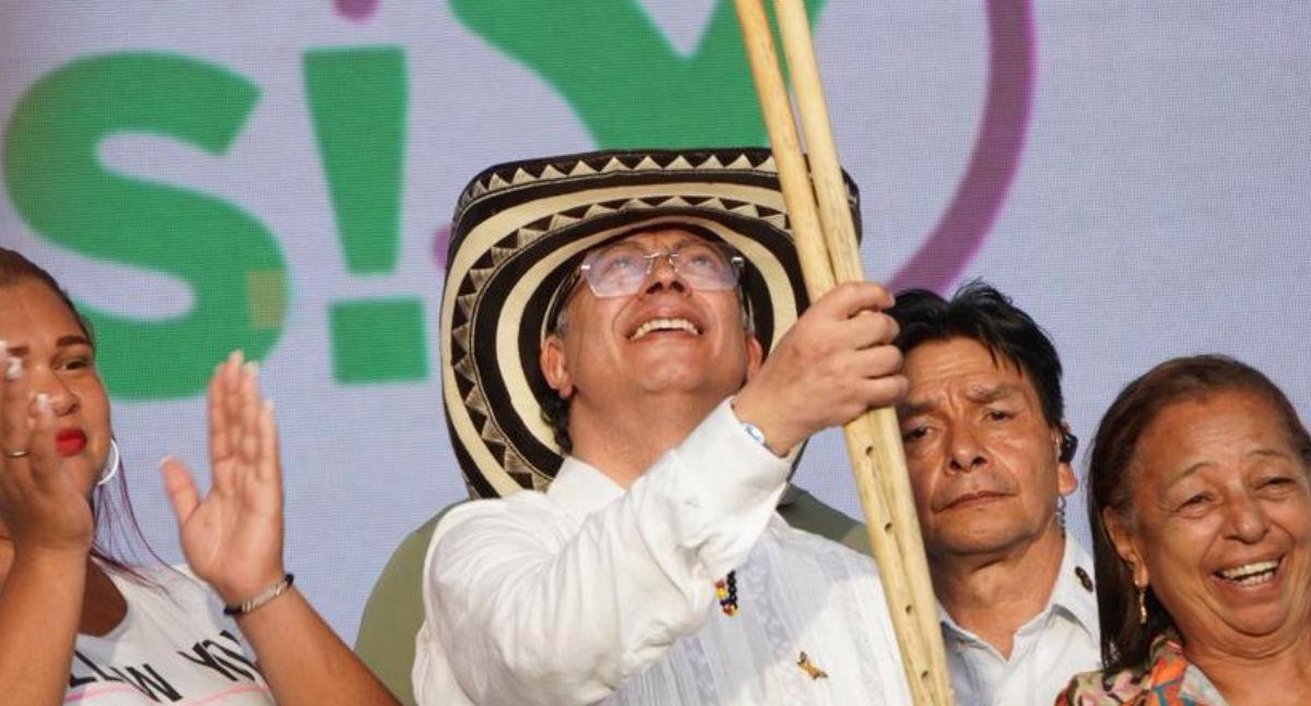 Petro defiende su gestión económica y asegura avances en reducción del hambre en Colombia