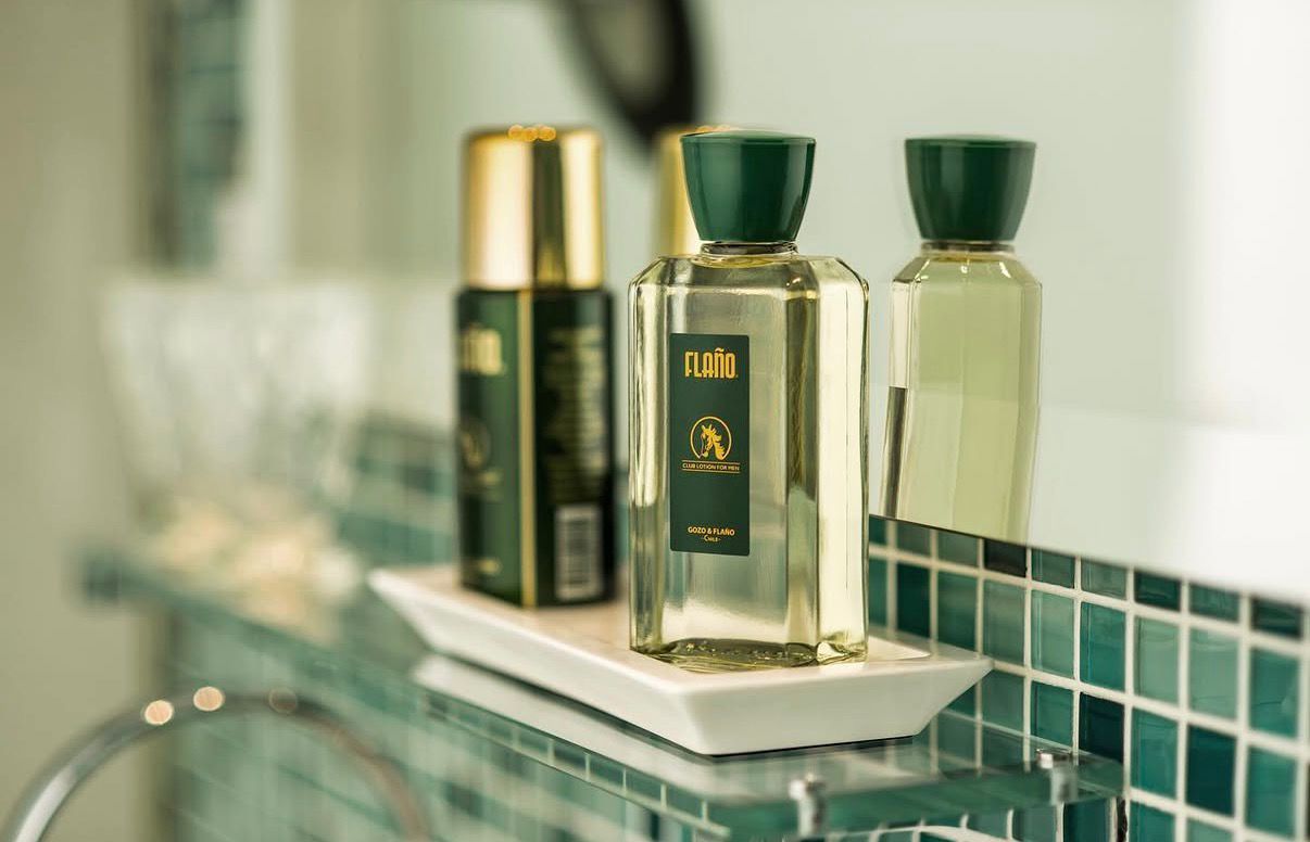 Flaño: el perfume chileno de 70 años que se mantiene vigente como negocio familiar y símbolo de nostalgia