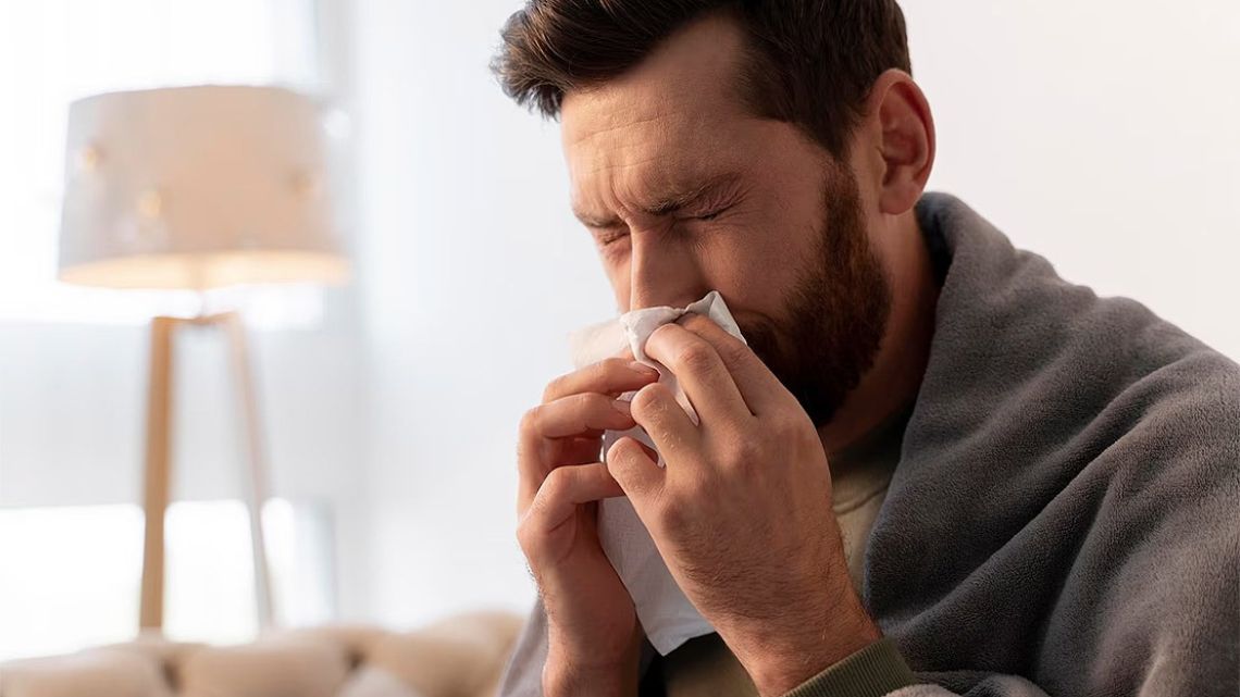 Especialistas recomiendan reforzar la vacunación ante el aumento esperado de virus respiratorios en Argentina