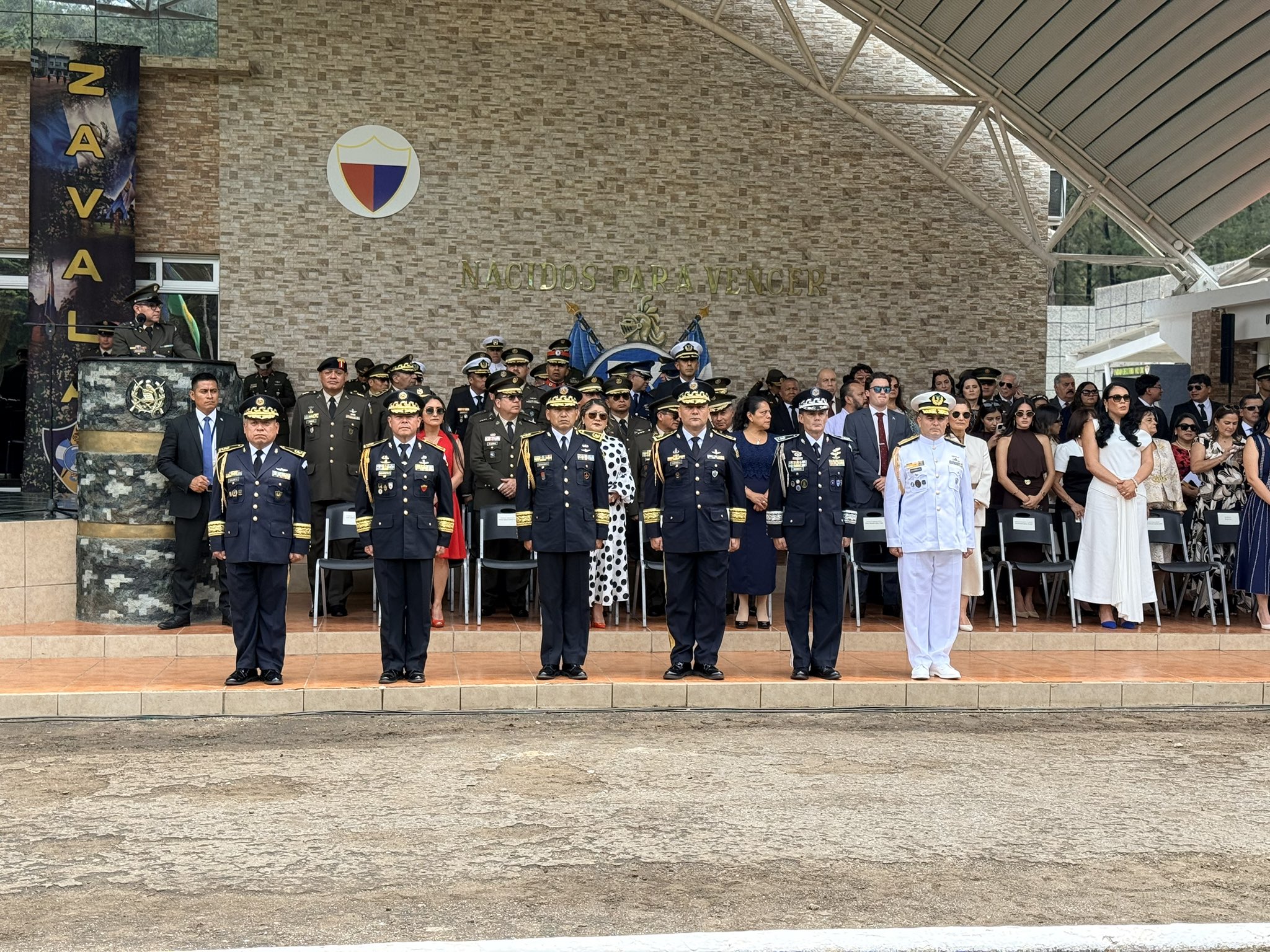 Seis oficiales del Ejército de Guatemala son ascendidos a general de Brigada en ceremonia oficial