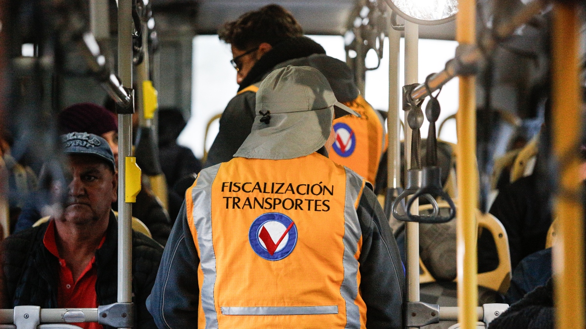 Ministerio de Transportes propone sanciones más duras para evasores del transporte público
