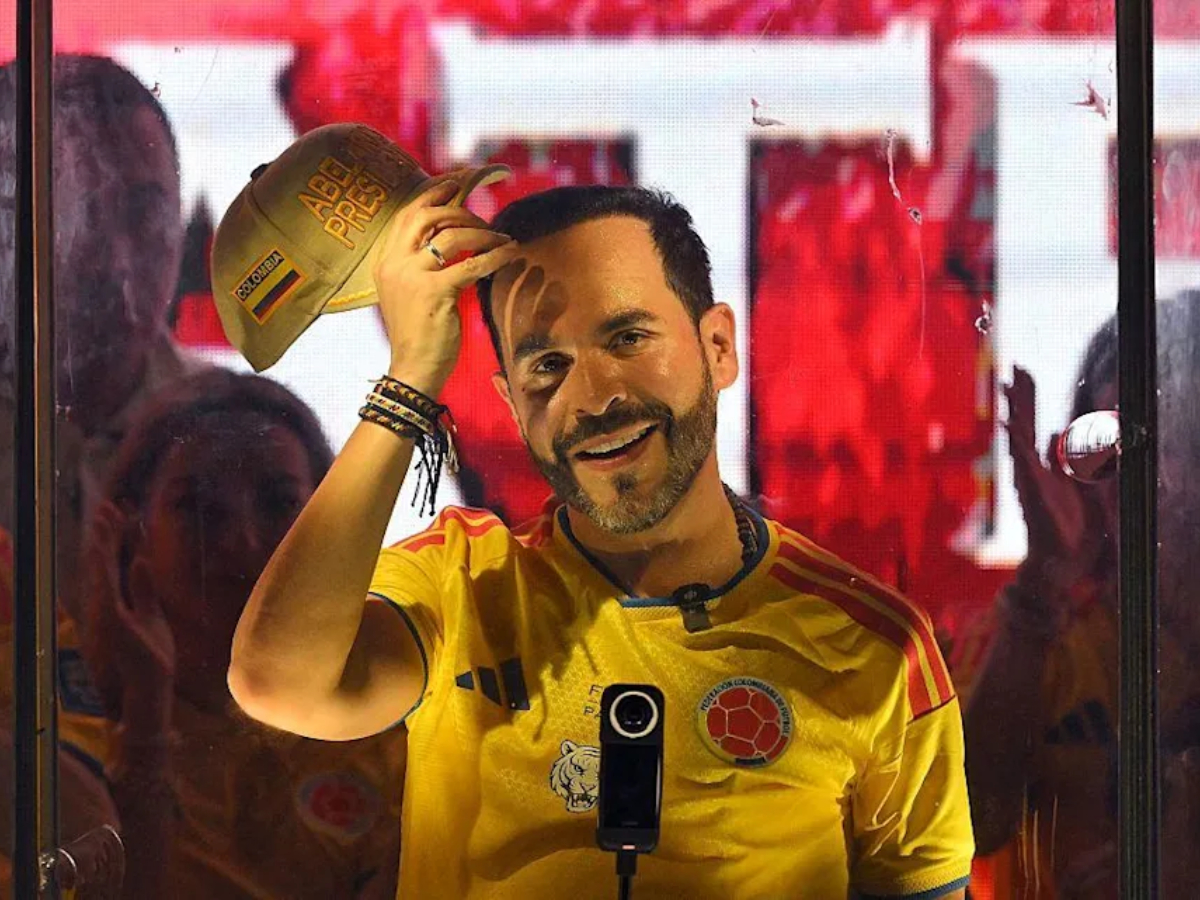 Iván Cepeda cuestiona el uso de la camiseta de la Selección Colombia en la campaña de Abelardo de la Espriella