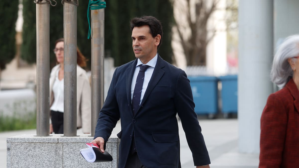 La jueza llama a declarar como testigo a Alberto González Amador en la investigación contra Miguel Ángel Rodríguez