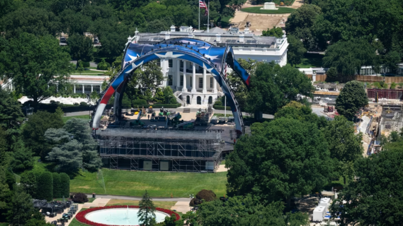 Trump considera mantener la estructura de la UFC en el jardín sur de la Casa Blanca tras el evento