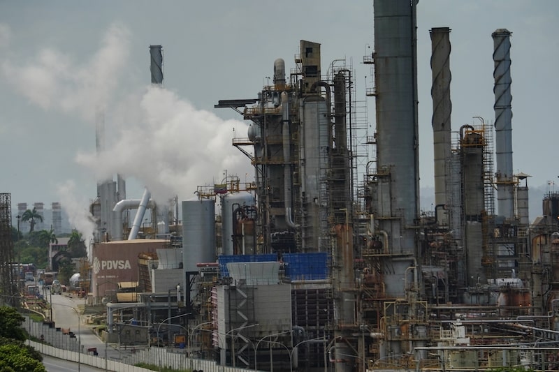 Venezuela ajusta contratos petroleros para facilitar la entrada de nuevos inversionistas internacionales