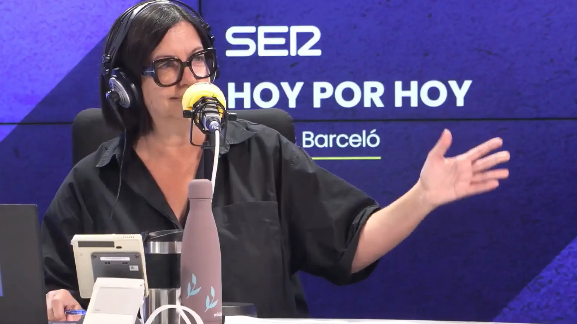 Encuesta sobre la reducción de pensiones a prejubilados y despedida de Àngels Barceló en la SER