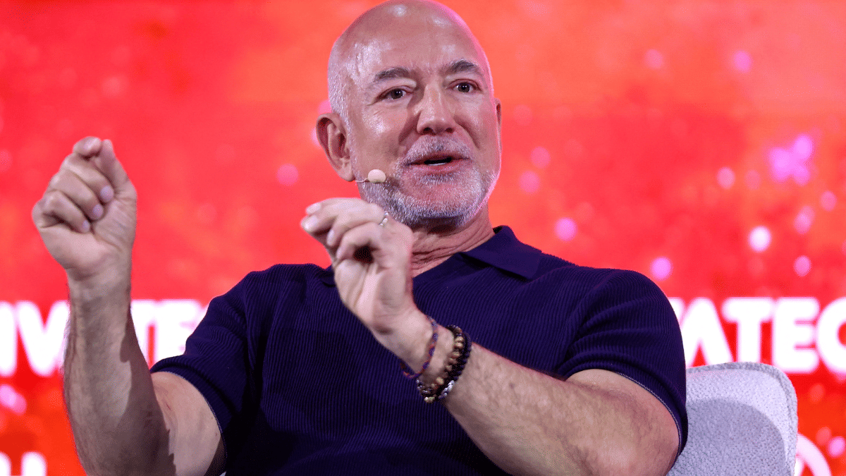 Jeff Bezos defiende que la inteligencia artificial impulsará el empleo y la innovación