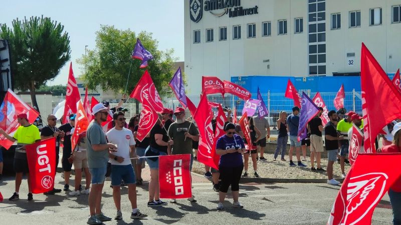 Trabajadores de Amazon se movilizan en Madrid contra cambios en el convenio de logística y sus condiciones laborales