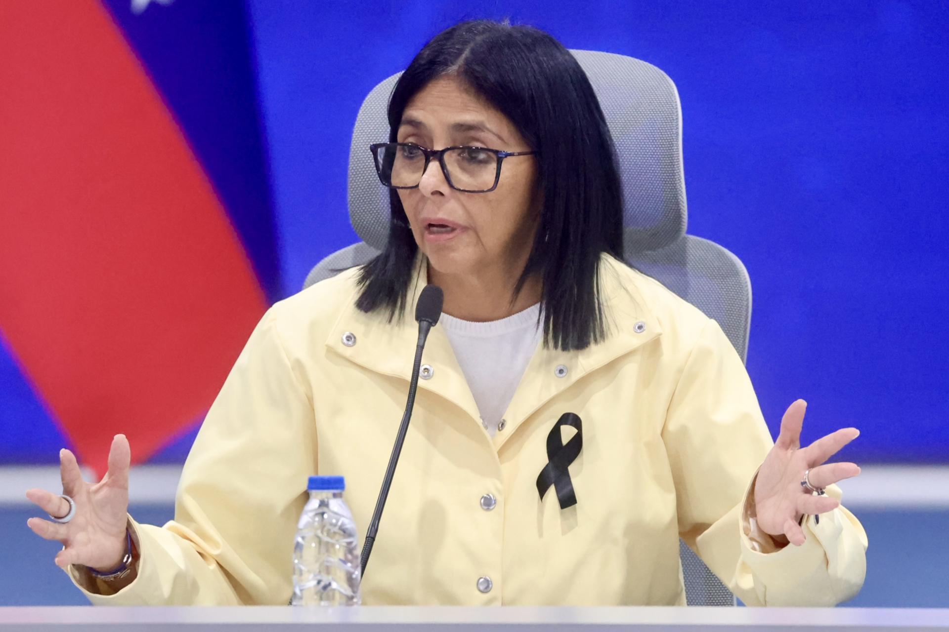 Delcy Rodríguez defiende la respuesta del Estado tras los terremotos y rechaza críticas sobre el operativo de seguridad