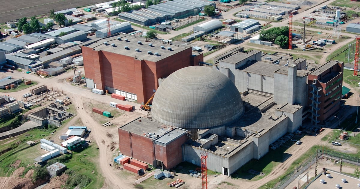 Debate político por el futuro del plan nuclear argentino y el proyecto CAREM