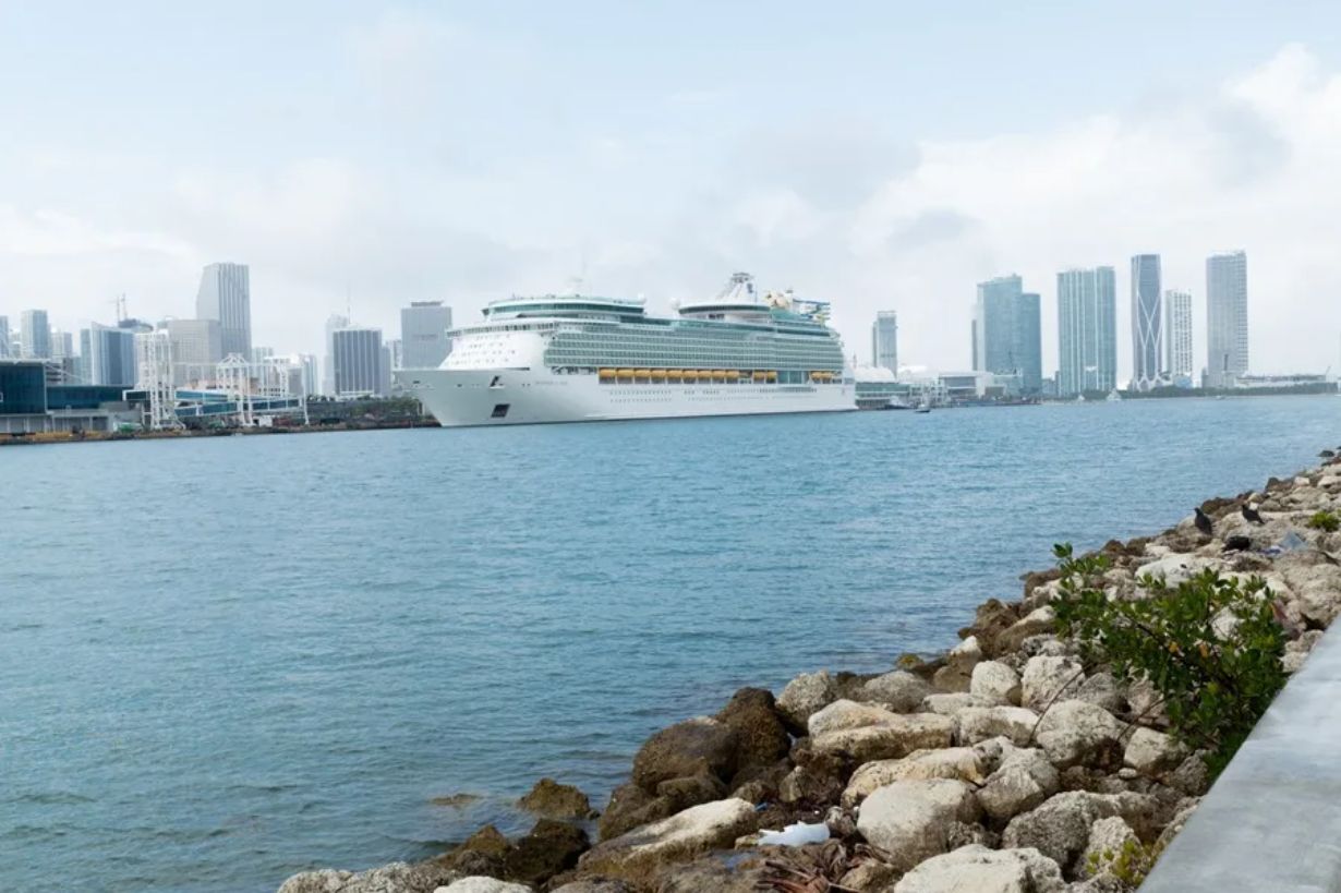 Brote de norovirus afecta a más de 100 pasajeros en crucero que salió de California