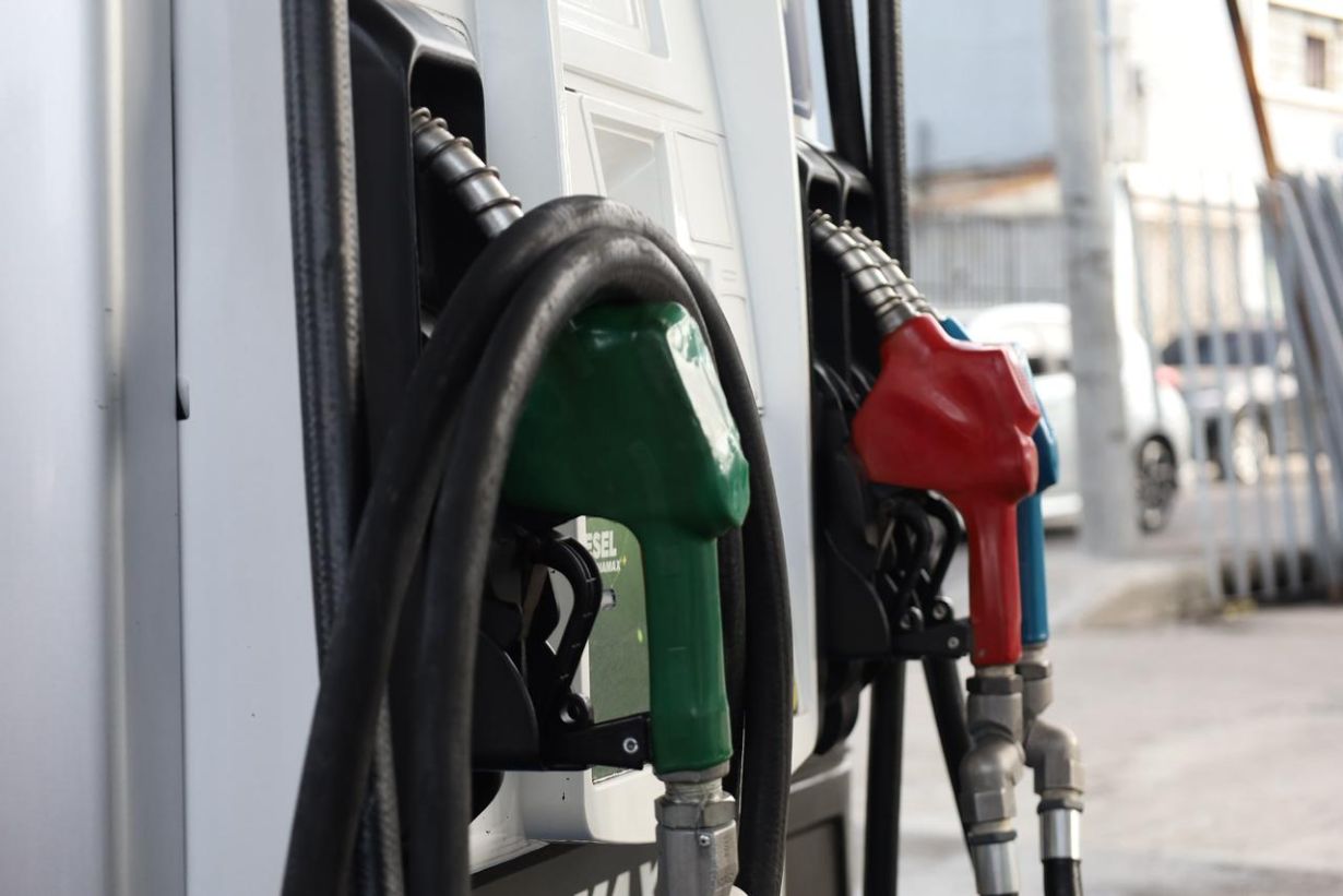 Aumento de precios de gasolina y diésel en Guatemala tras finalizar subsidio