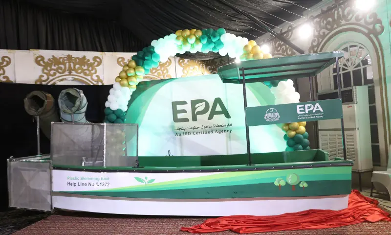 Punjab's EPA Introduces Skimming Boat to Combat Plastic Pollution in Lahore Canal