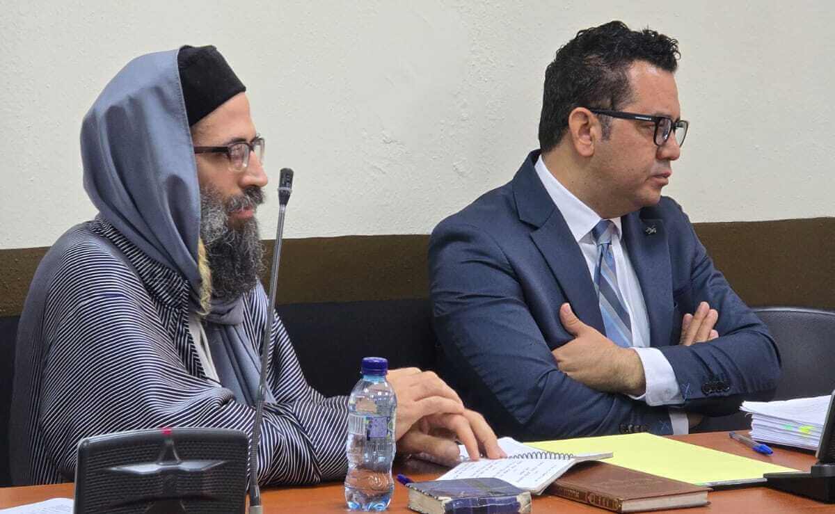 Extradición aplazada por error en nombre de miembro de Lev Tahor