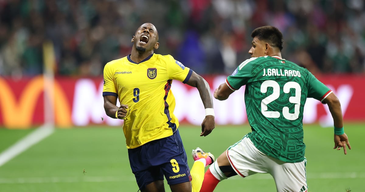 Ecuador solicita investigación a FIFA por incidentes en su eliminación ante México en el Mundial