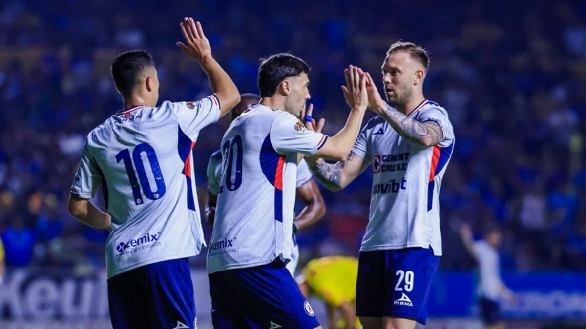 Cruz Azul pierde ventaja de tres goles y empatan 3-3 contra Morelia en amistoso