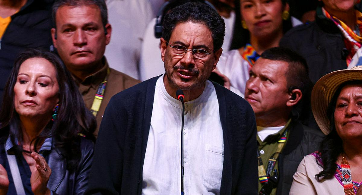 Iván Cepeda anuncia acciones de desobediencia civil pacífica y rechaza reconocer a Abelardo de la Espriella como jefe de Estado