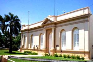 Críticas a la gestión municipal por fallos en servicios básicos y obras vial desastrosas