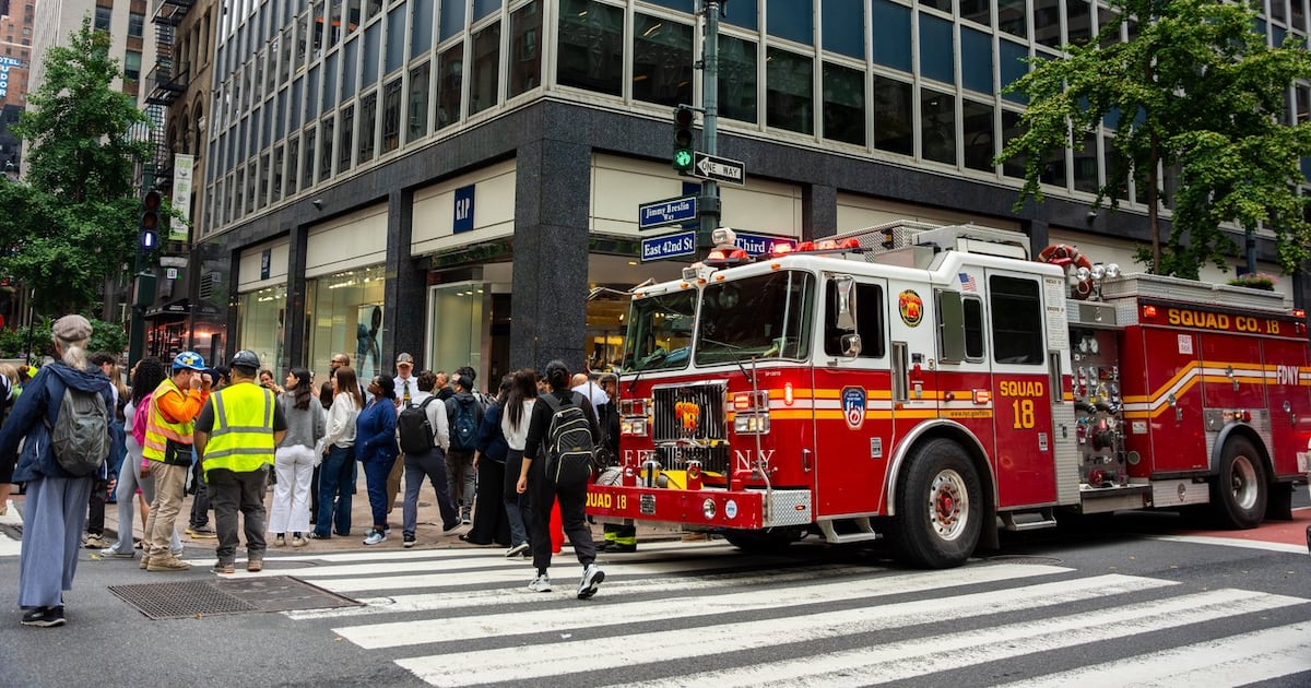 Manhattan High-Rise Evacuation Due to Structural Issues