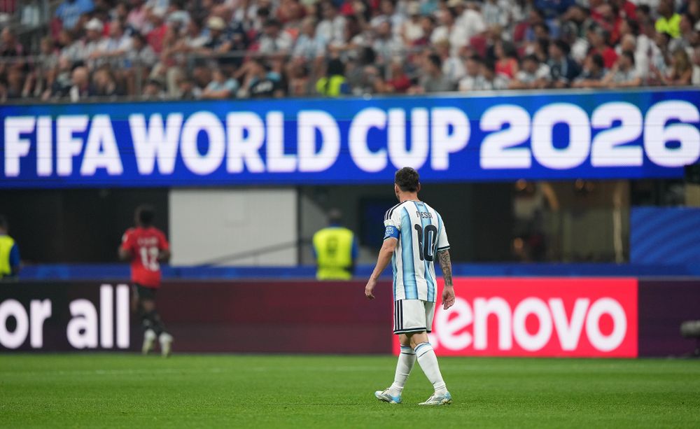 Messi's Heroics Lead Argentina to Quarter-Final Victory Against Egypt