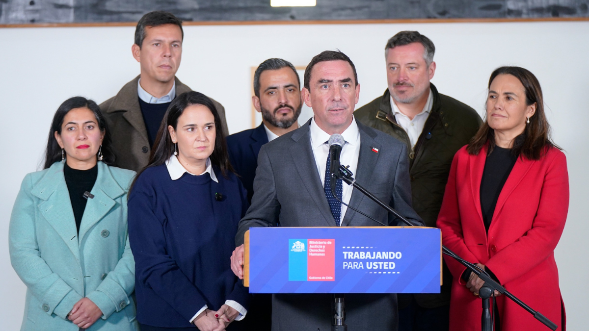 Gobierno y alcaldes discuten reforma de responsabilidad penal adolescente
