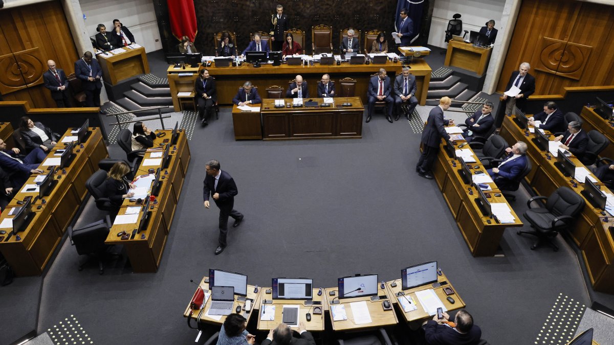 Chile's Senate Approves 6.2 Billion Dollar Debt Increase