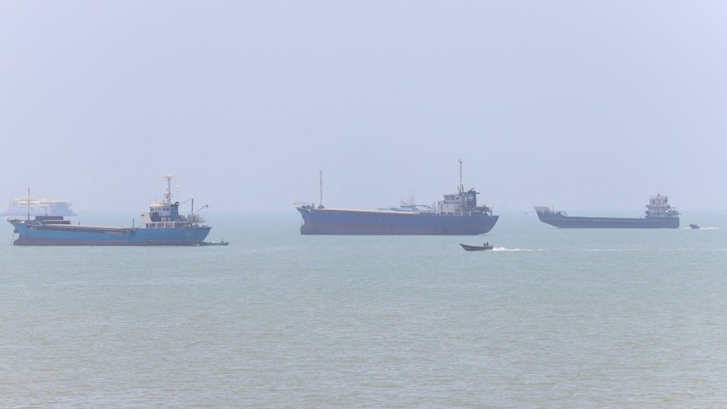 Ataque iraní a buques qataríes en el estrecho de Ormuz y respuesta de Estados Unidos