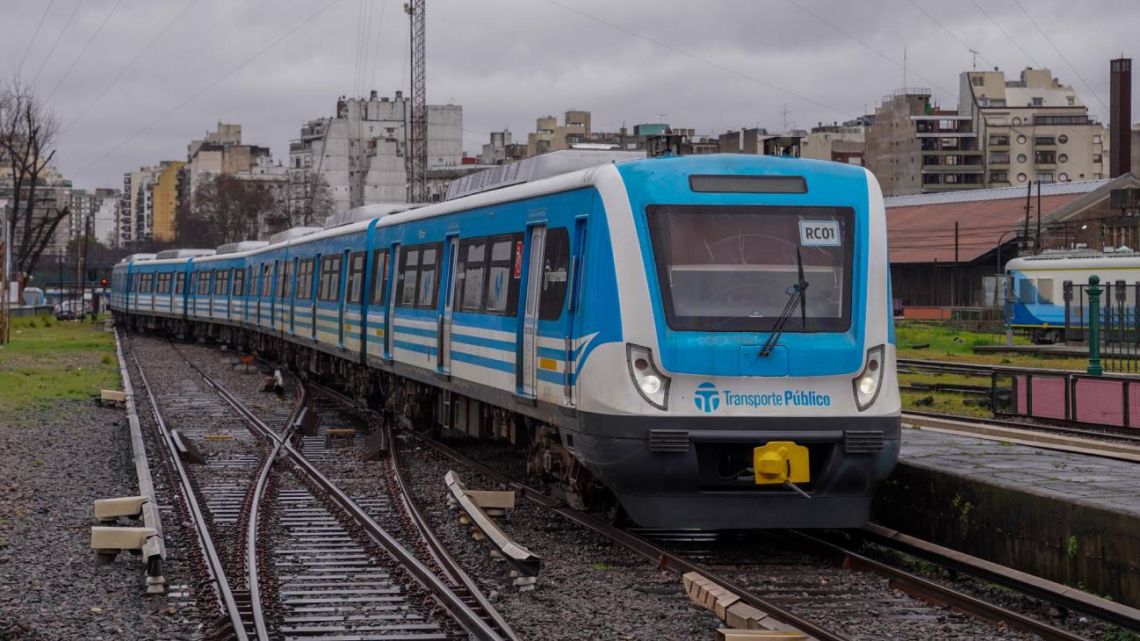 Suspensión de servicios del Tren Sarmiento durante el feriado por obras de mantenimiento