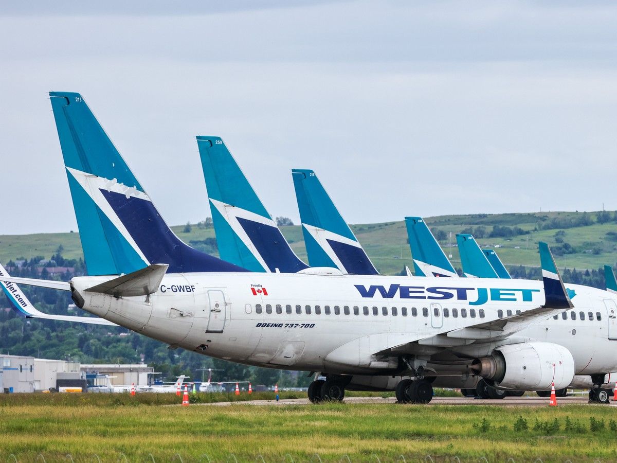 WestJet Flight Attendants Begin Strike Vote Over Unpaid Work Hours and Compensation Disputes