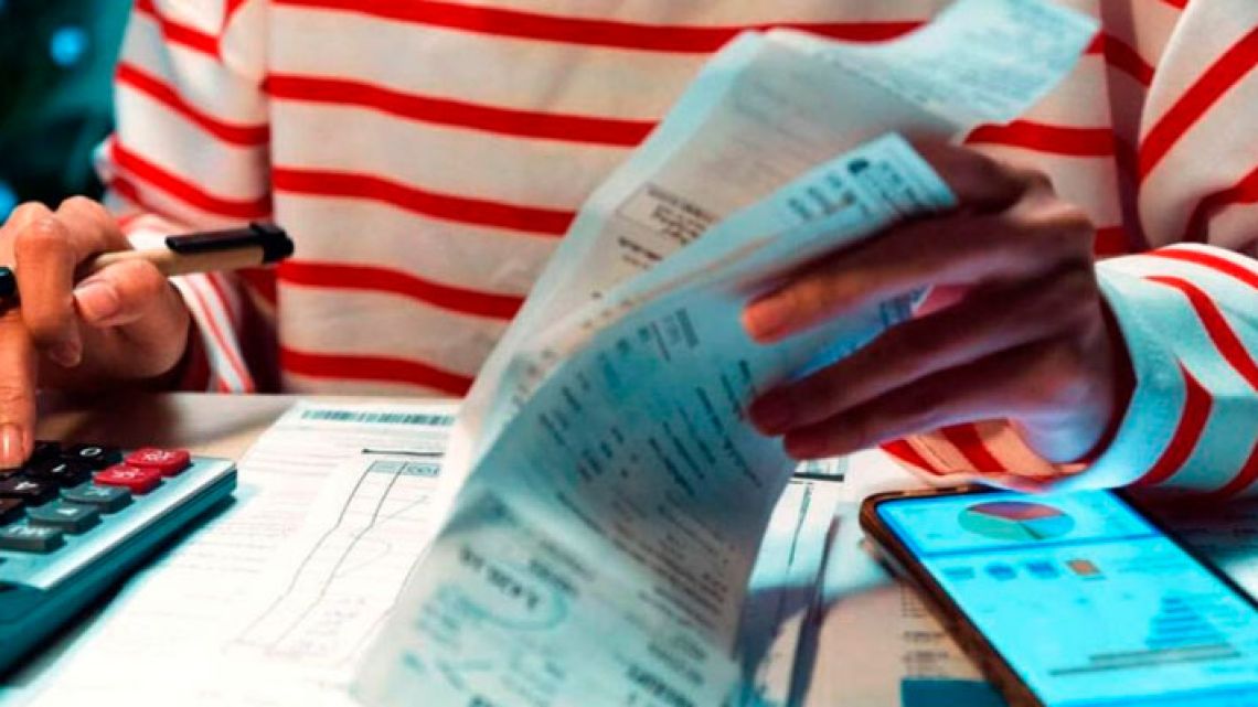 Crecimiento de la morosidad y caída de préstamos al consumo en Argentina