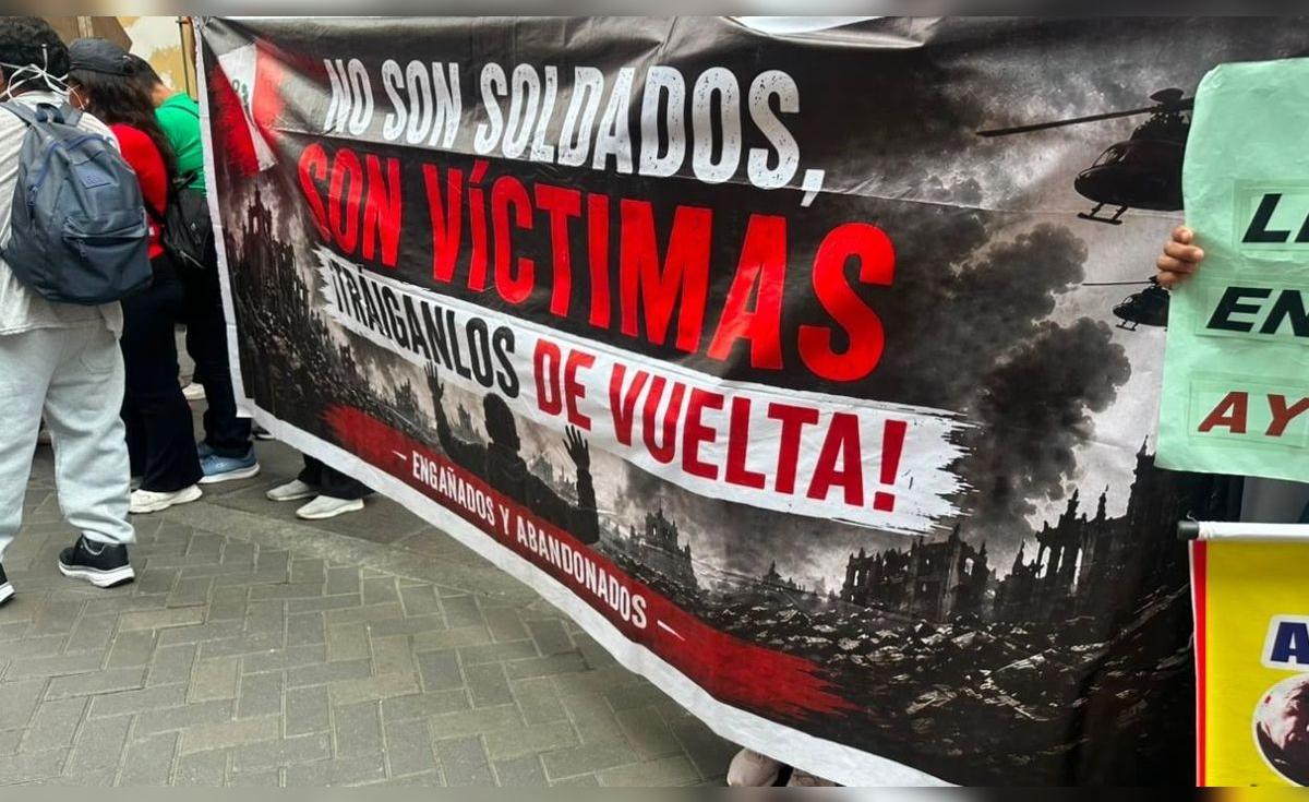 Protestas por familias de ciudadanos peruanos detenidos en Rusia