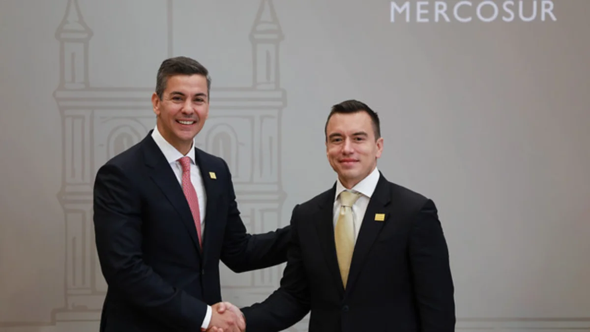 Daniel Noboa participa en cumbre del Mercosur mostrando madurez política