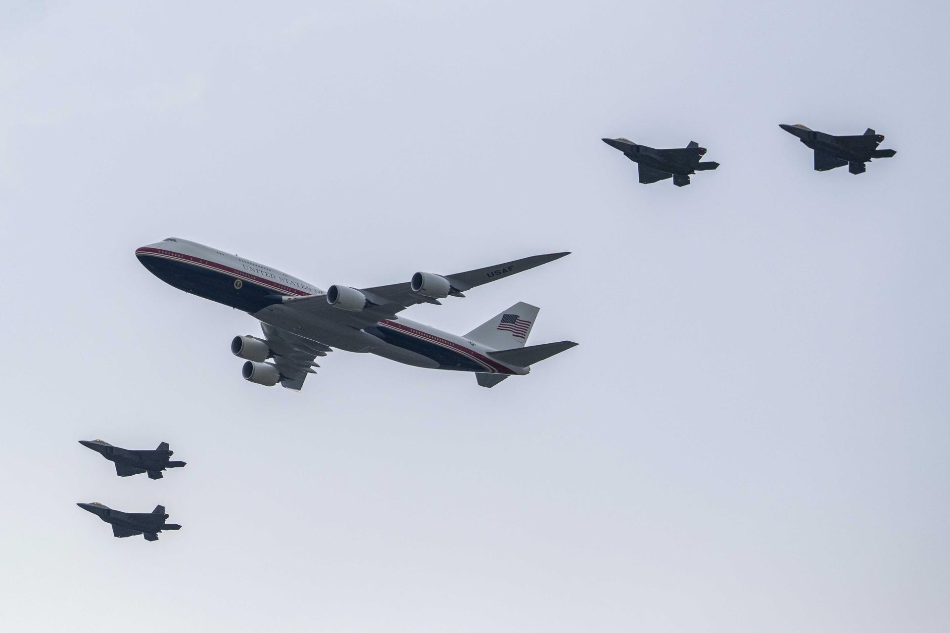 Periodistas del NYT citados a declarar tras reportaje sobre seguridad de Air Force One