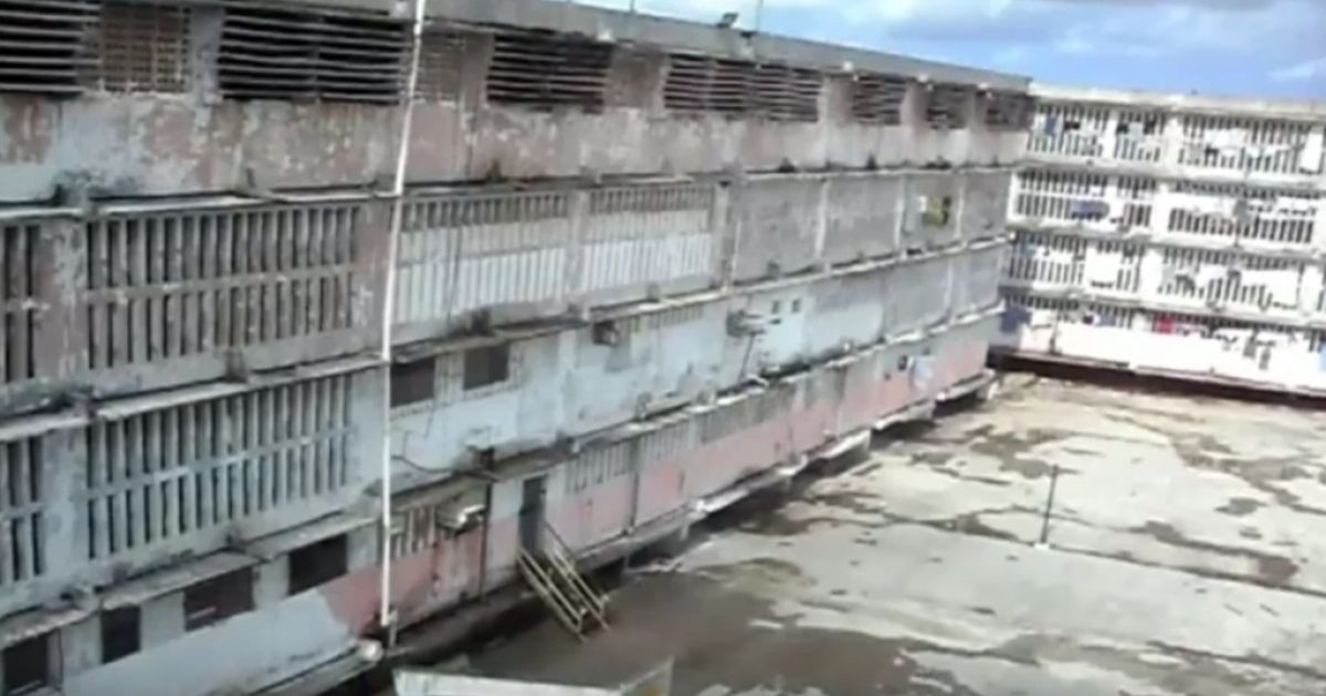 Condiciones críticas en prisión de Mar Verde: denuncias de hambre y abusos