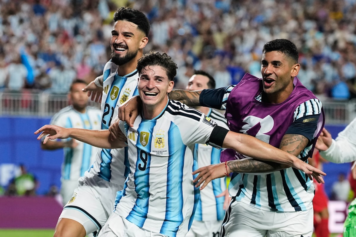 Argentina advances to World Cup semi-finals after dramatic 3-1 victory over Switzerland