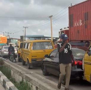 Lagos Police Collaborate with Stakeholders to Address Mile 2–Apapa Traffic Congestion